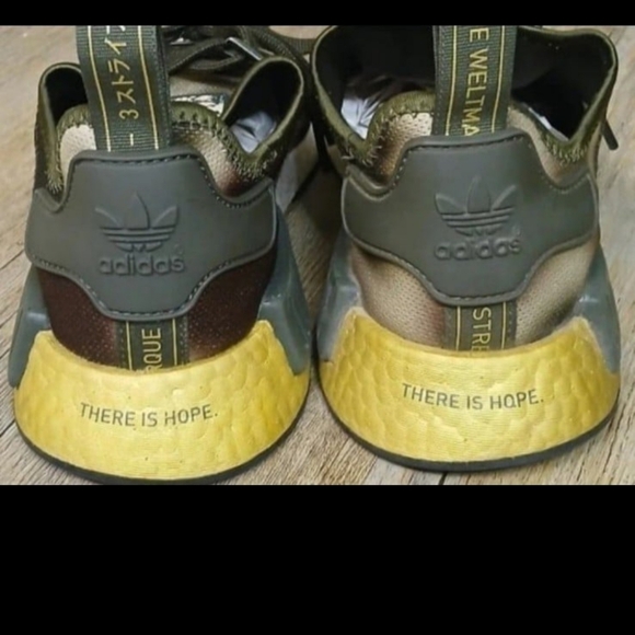 Adidas Originals Nmd Star Wars Princess Leia Women's Size 9 - Picture 6 of 9